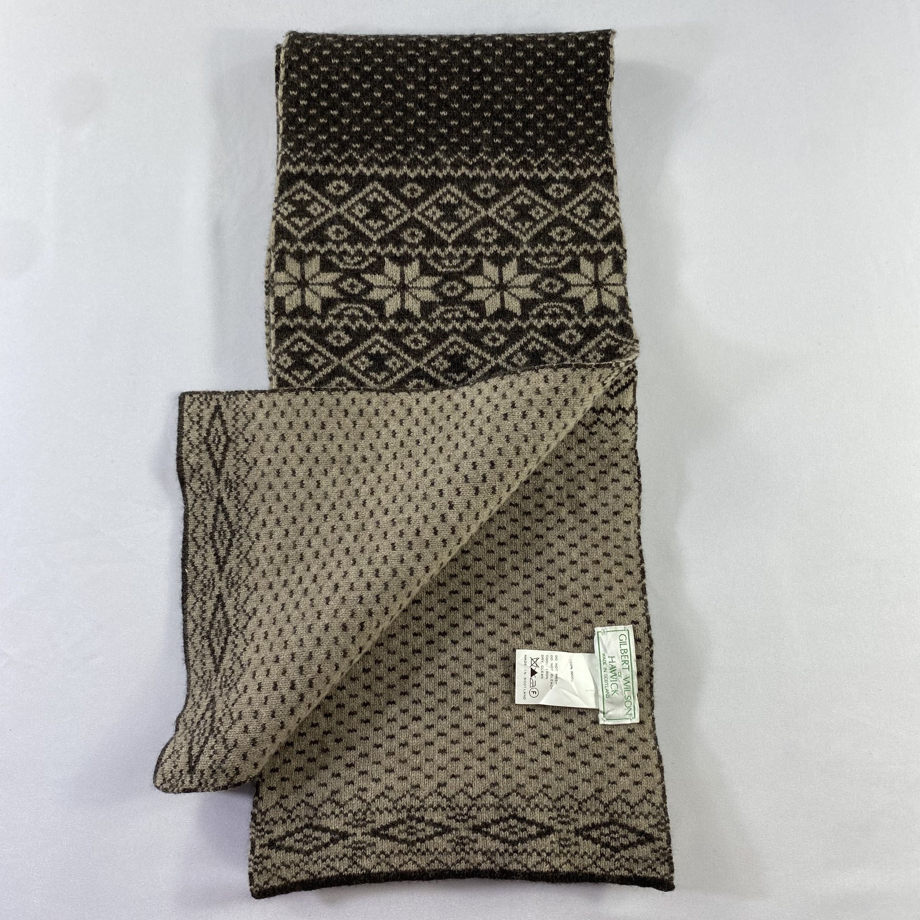 Designer Gilbert Wilson Of Hawick Neck Wrap Wool Muffler Size ONE SIZE - 4 Thumbnail