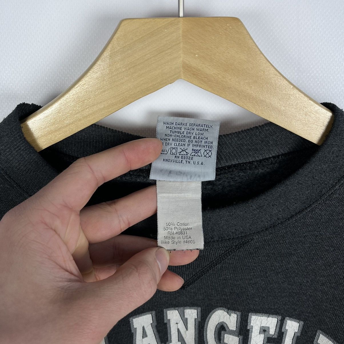 NFL Vintage NFL Los Angeles Raiders made in USA sweatshirt 90’s Size US M / EU 48-50 / 2 - 6 Thumbnail