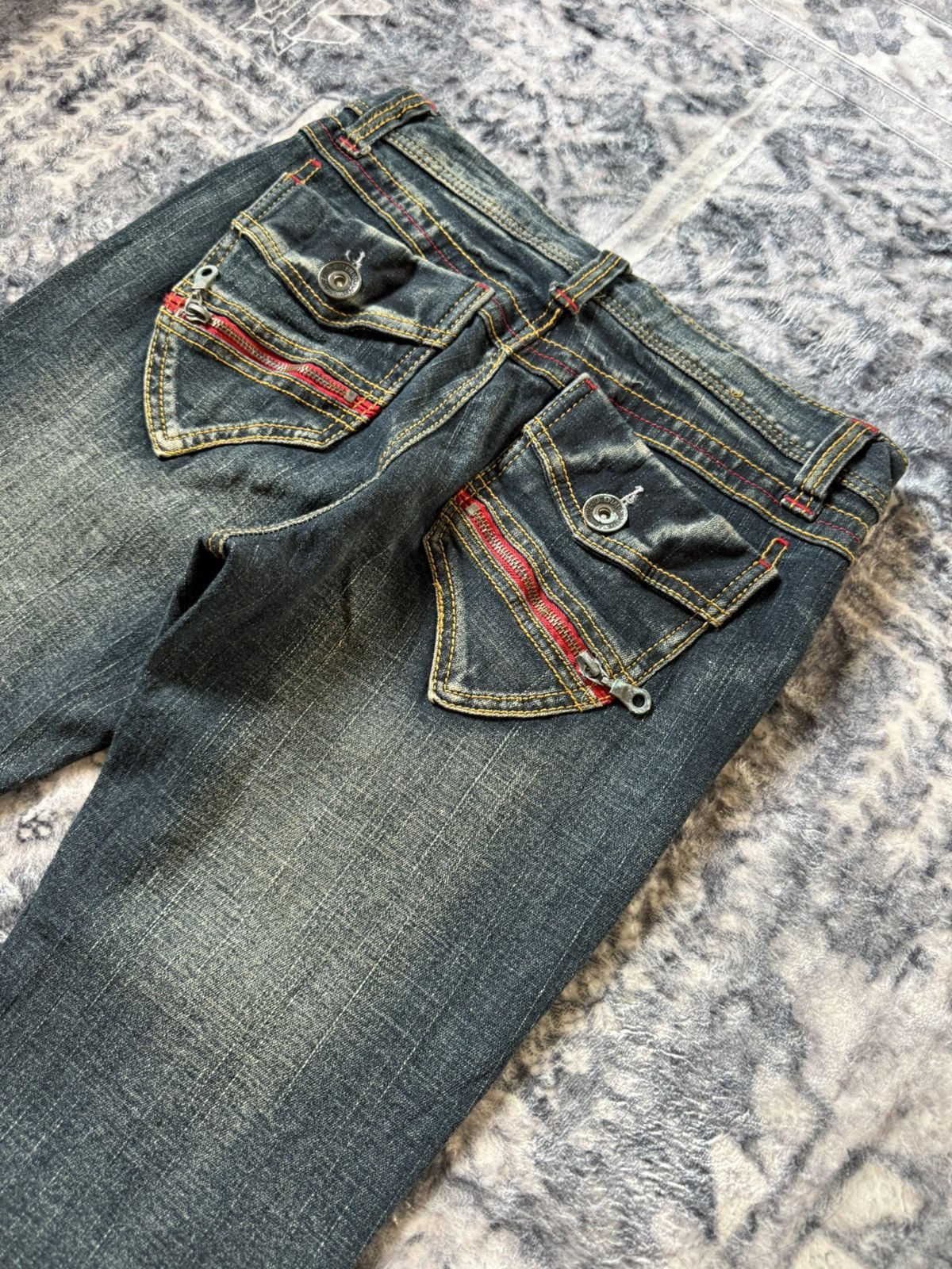 If Six Was Nine B.C.B.G Japan Gun Pocket Muddy Wash Flared Jeans Size US 29 - 12 Thumbnail