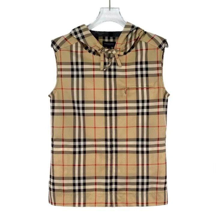 Burberry Burberry Classic Check Hooded Zip Sleeveless Vest Size XS / US 0-2 / IT 36-38 - 1 Thumbnail