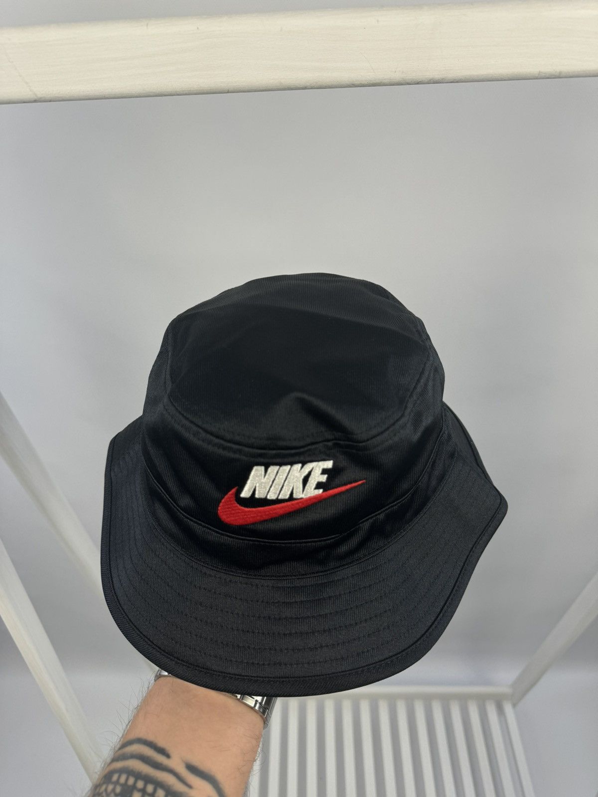 Hypebeast Supreme X Nike Dazzle Crushed Size ONE SIZE - 2 Thumbnail