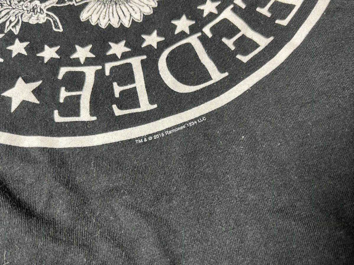 Band Tees Ramones T-shirt rock band tee size Large Size US L / EU 52-54 / 3 - 4 Thumbnail