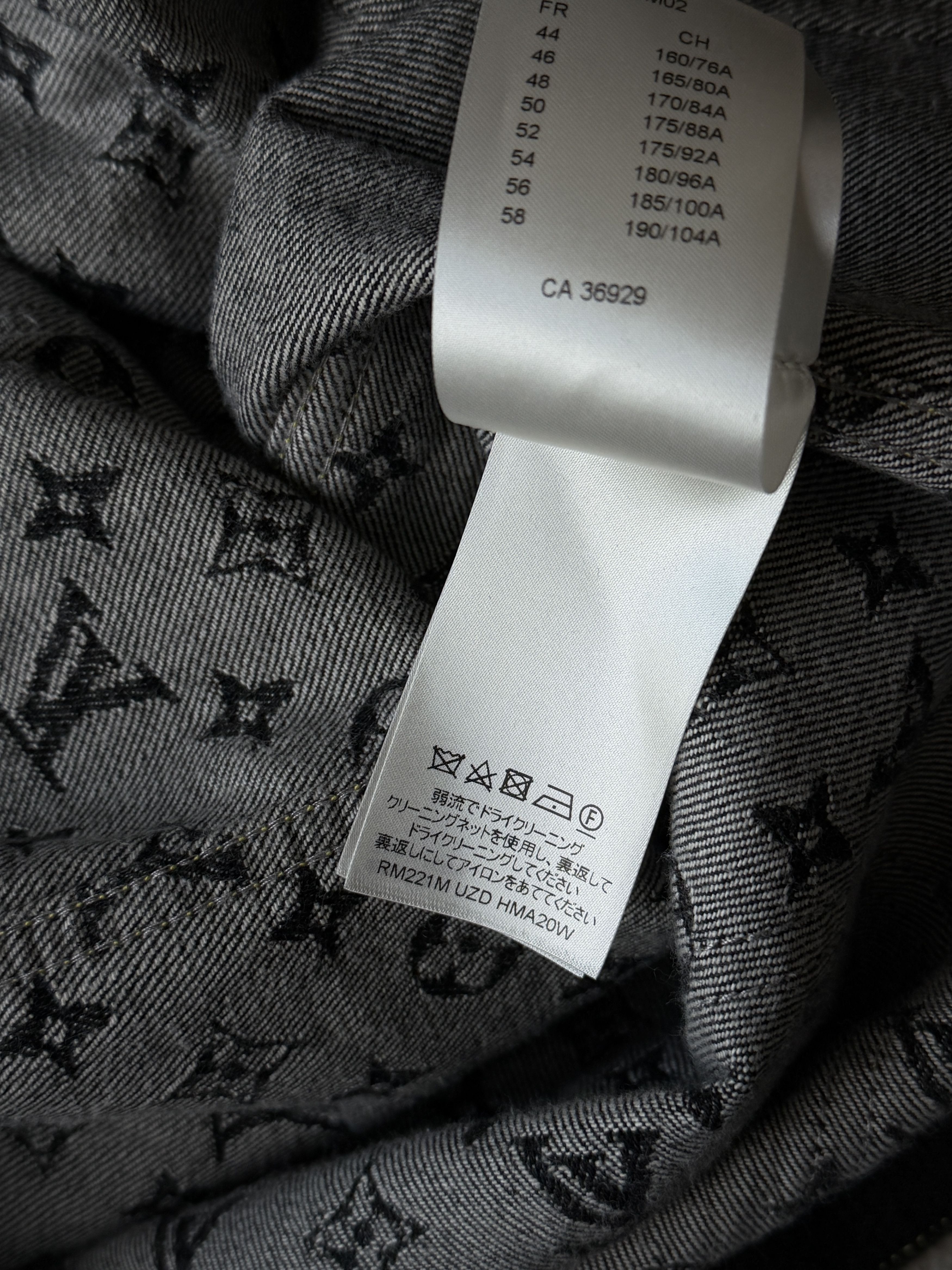 Louis Vuitton LOUIS VUITTON X NIGO DENIM JACKET | SIZE 60 Size US XXL / EU 58 / 5 - 16 Thumbnail