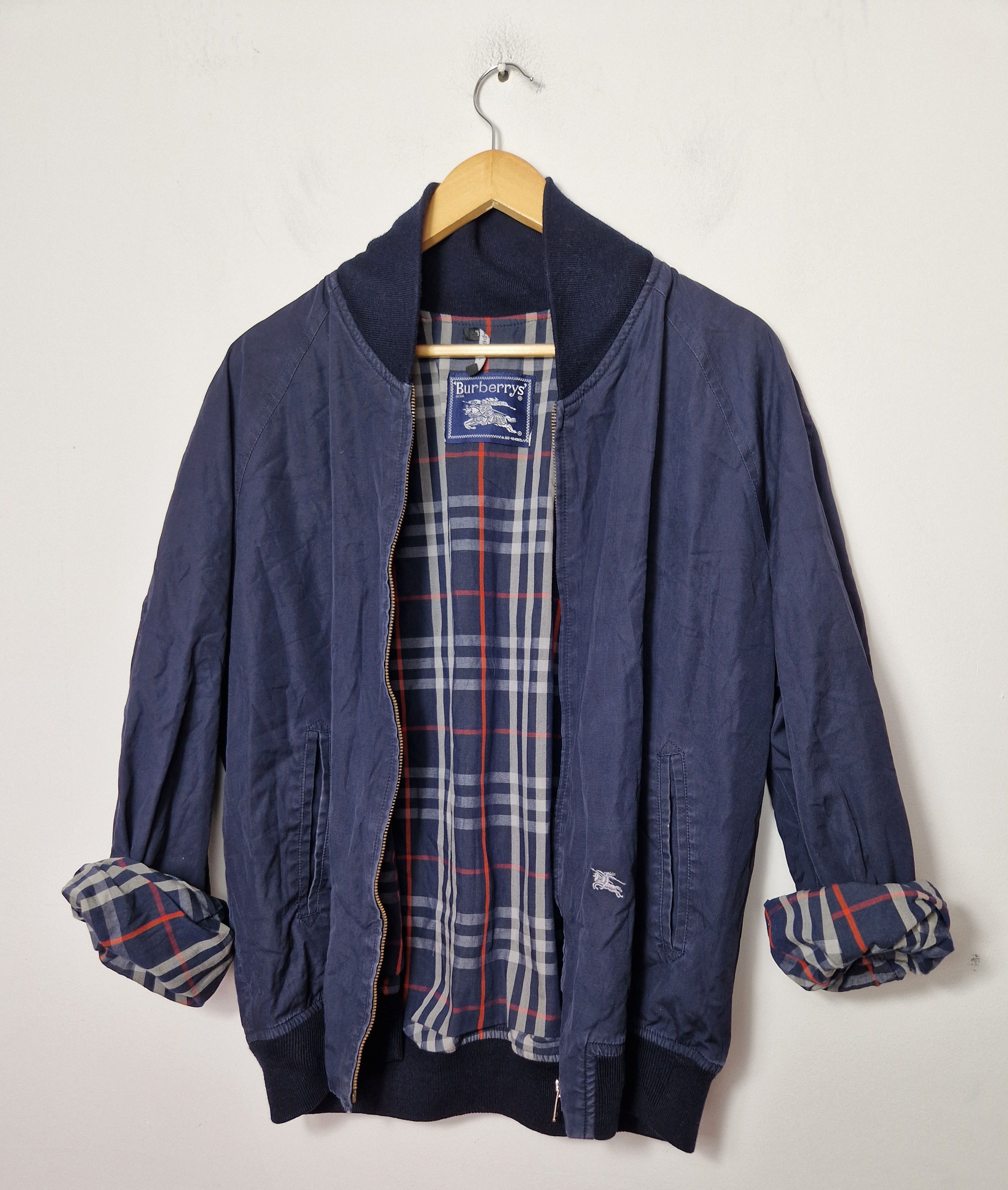 Burberry Burberry 90s navy bomber jacket Size US L / EU 52-54 / 3 - 4 Thumbnail