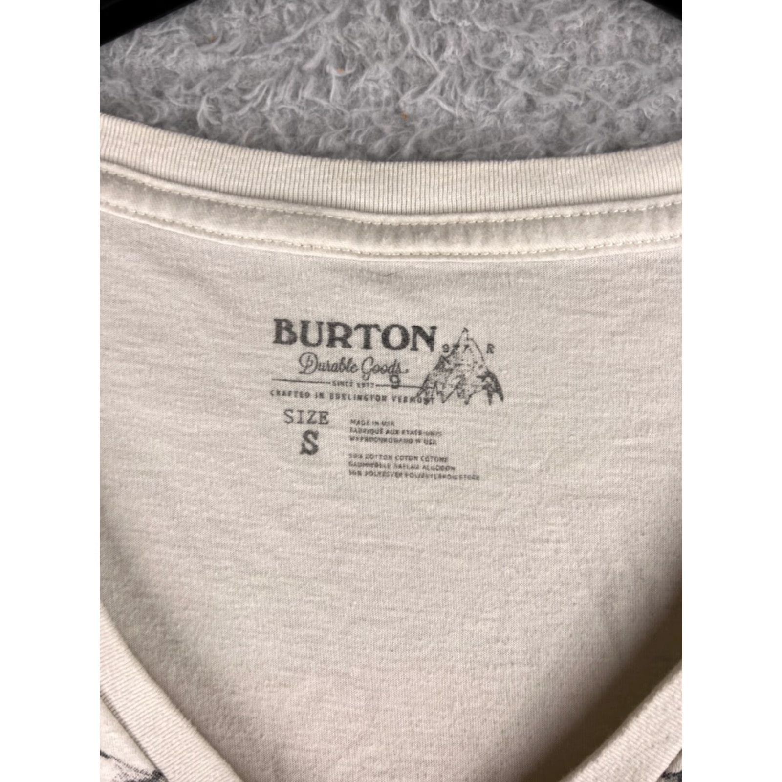 Burton VINTAGE Burton Shirt Womens Small Beige Orange Fade Bengal Tiger V-Neck Made in USA Size S / US 4 / IT 40 - 7 Thumbnail