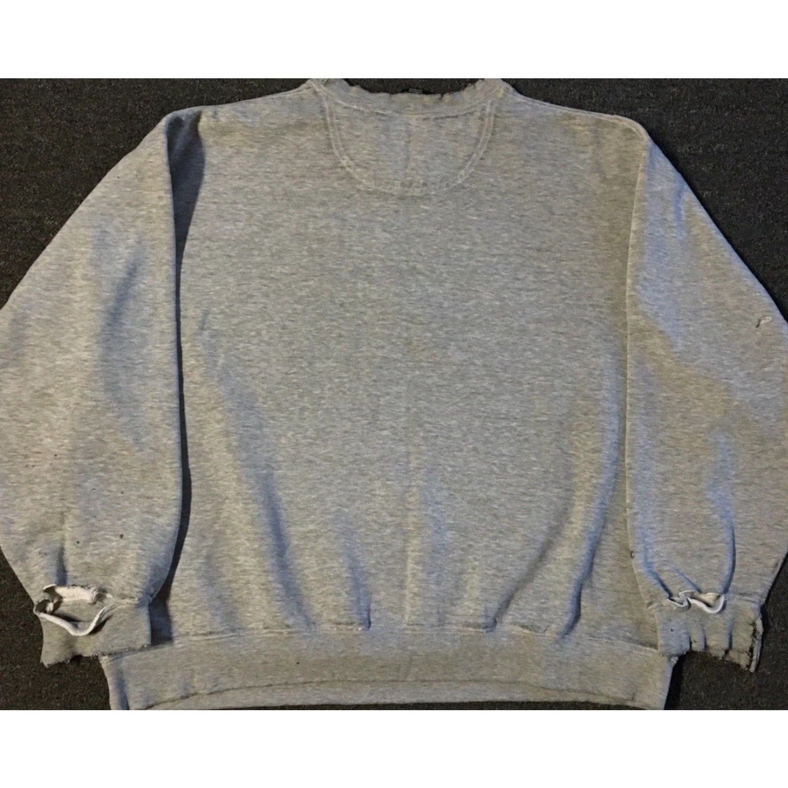 Nike VINTAGE Nike University Illinois Thrashed Faded Boxy Swoosh Sweatshirt XL Gray University Sportswear Men Hoodie Pullover 90s Grunge Die-cut Distressed Size US XL / EU 56 / 4 - 2 Thumbnail