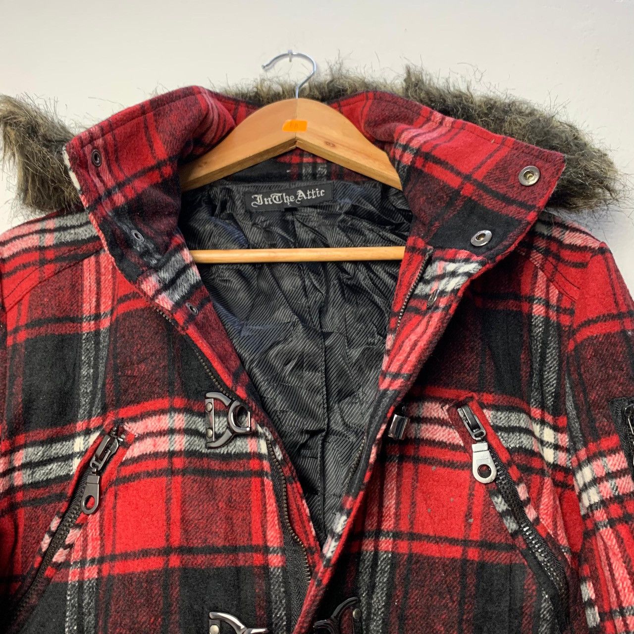 In The Attic "In The Attic" Red Tartan Hooded Wool Duffle Coat Size US M / EU 48-50 / 2 - 7 Thumbnail