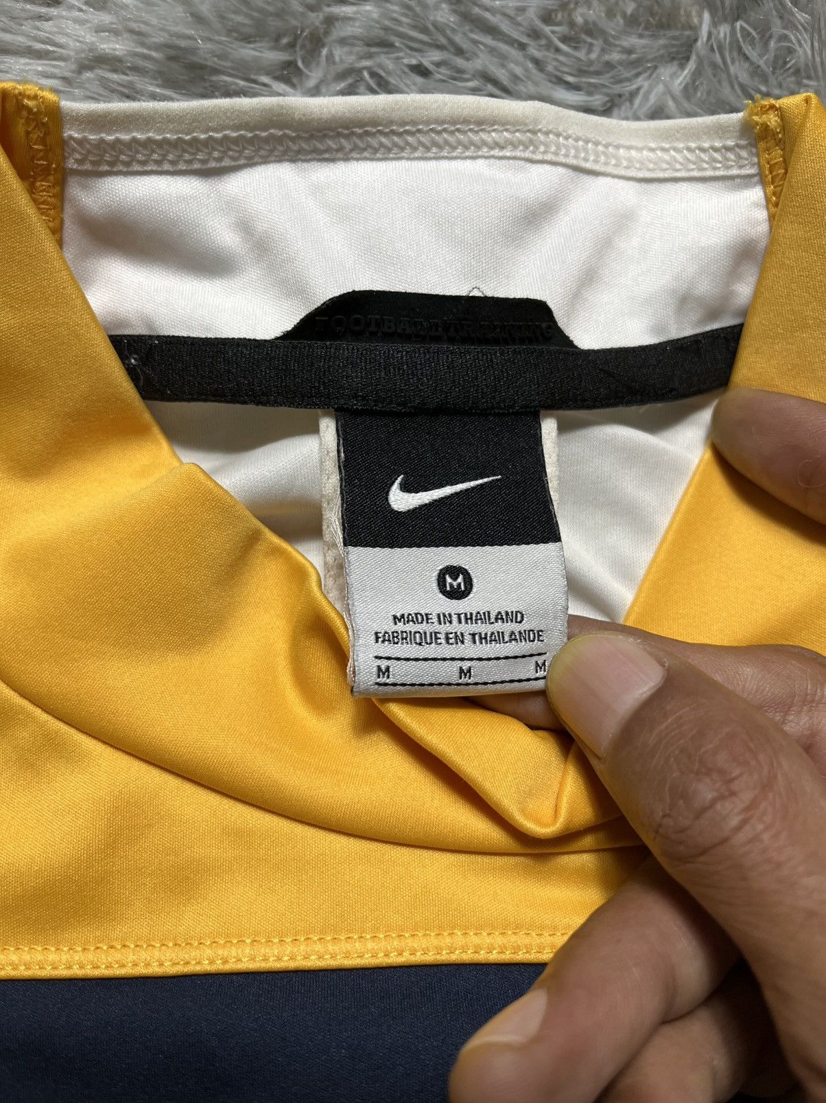Nike 2010 Australia training kit jersey @ sweatshirt Size US M / EU 48-50 / 2 - 4 Thumbnail