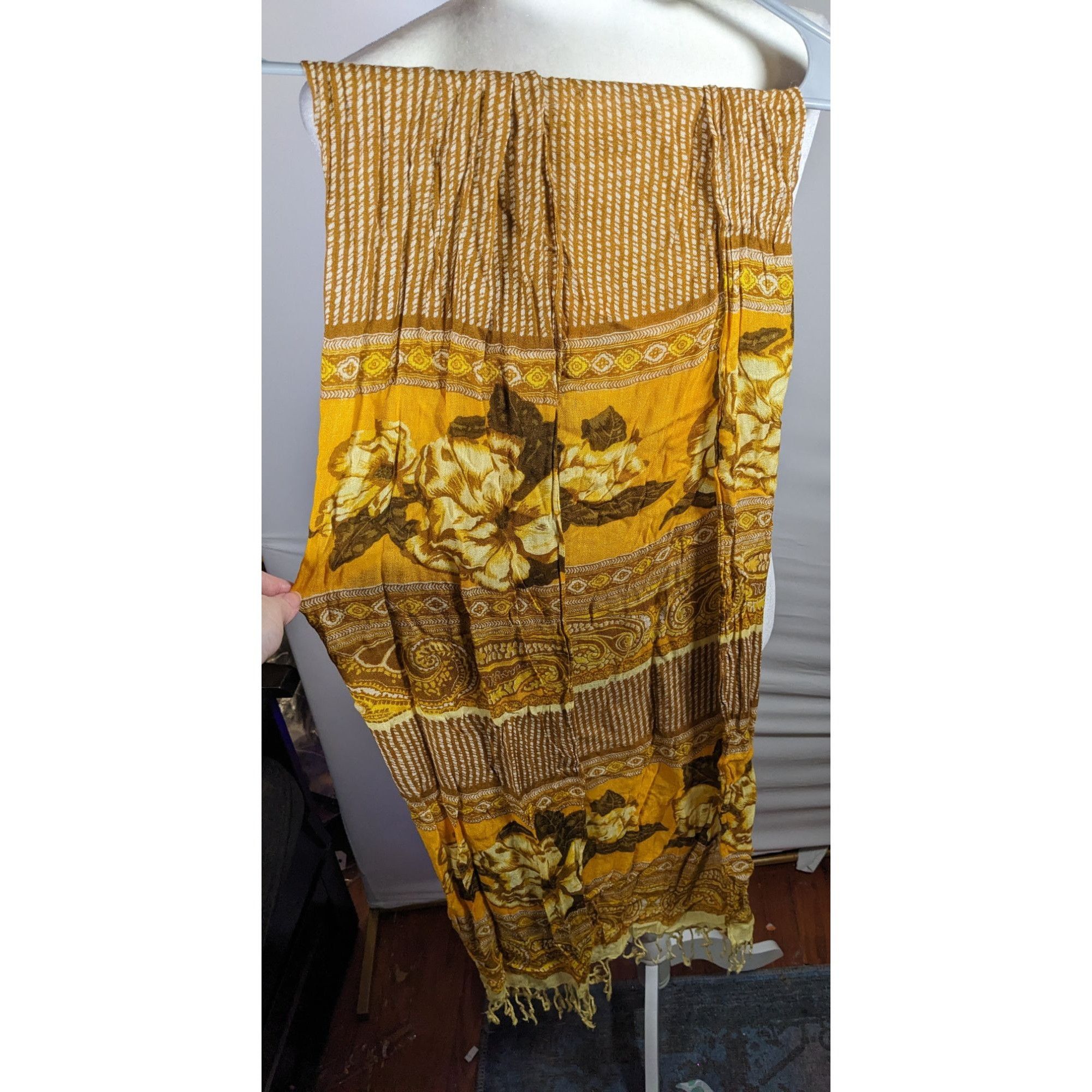 Isaac Mizrahi Vintage Isaac Miazrahi Yellow And Brown Floral Paisley Fring Size ONE SIZE - 8 Thumbnail