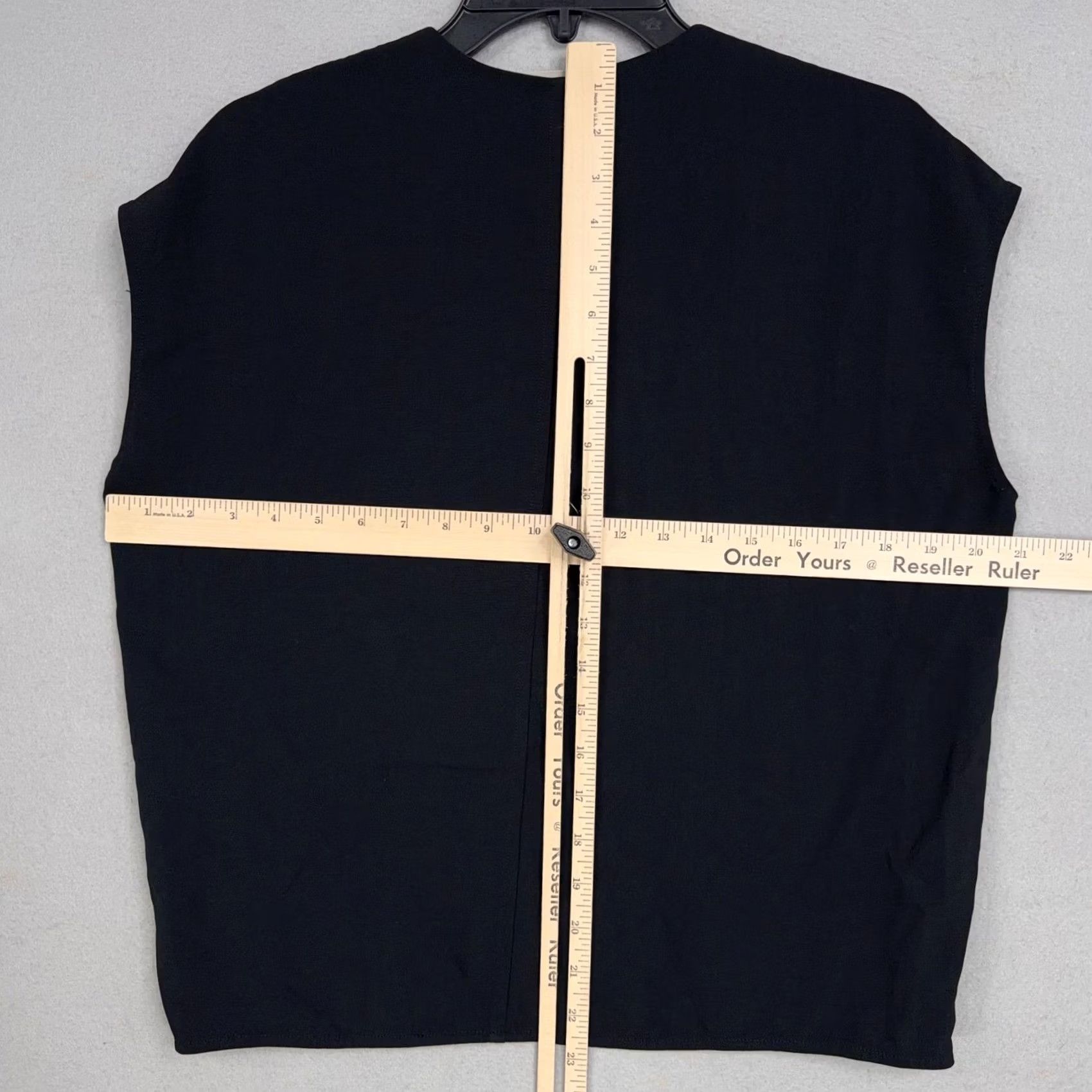 Everlane Everlane Blouse Womens 0 Black V Neck Sleeveless 100% Triacetate Shell Top Size XS / US 0-2 / IT 36-38 - 6 Thumbnail