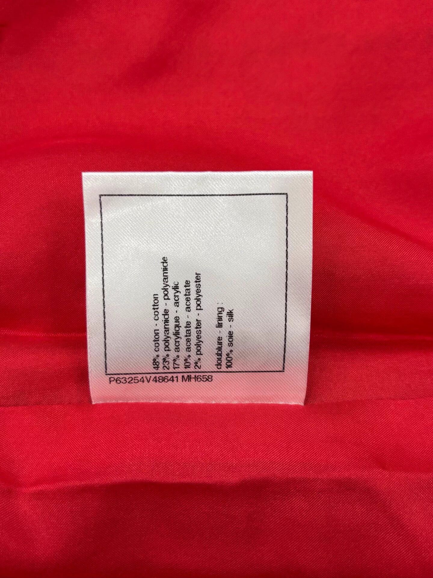 Chanel Chanel Pre CC Crystal Button Red Tweed Knit Shorts Women's Size 27" / US 4 / IT 40 - 7 Thumbnail