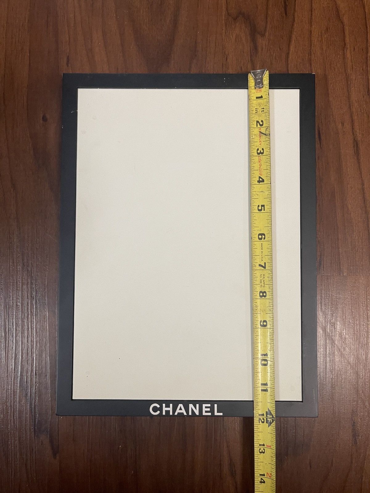 Chanel Chanel Leather Jewlery, Sunglasses, Eyeglass display stand Size ONE SIZE - 3 Thumbnail