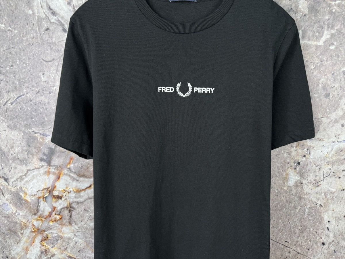Fred Perry Mens Fred Perry Black T-Shirt Laurel Wreath Logo Size Large Size US L / EU 52-54 / 3 - 3 Thumbnail