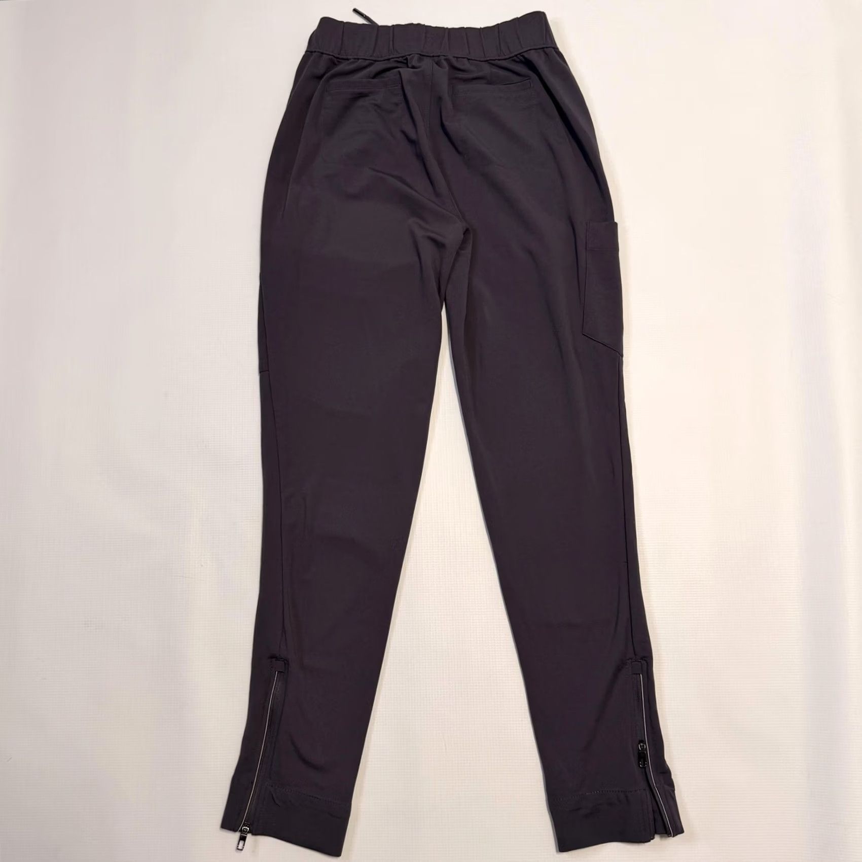 Vintage VINTAGE? No. Healing Hands Gray Scrub Pants Womens XS Petite Jogger Tapered Ankle Zip Pockets Drawstring Elastic Waist Workwear Size 26" / US 2 / IT 38 - 7 Thumbnail