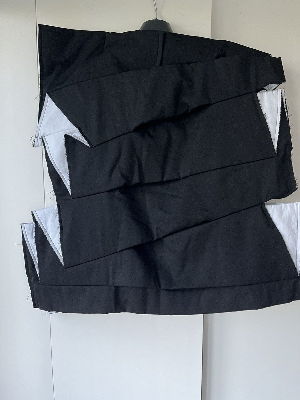 Comme des Garcons Rare comme des garcons AW23 TUCK TIERED WOOL volume TOP Size S / US 4 / IT 40 - 10 Thumbnail