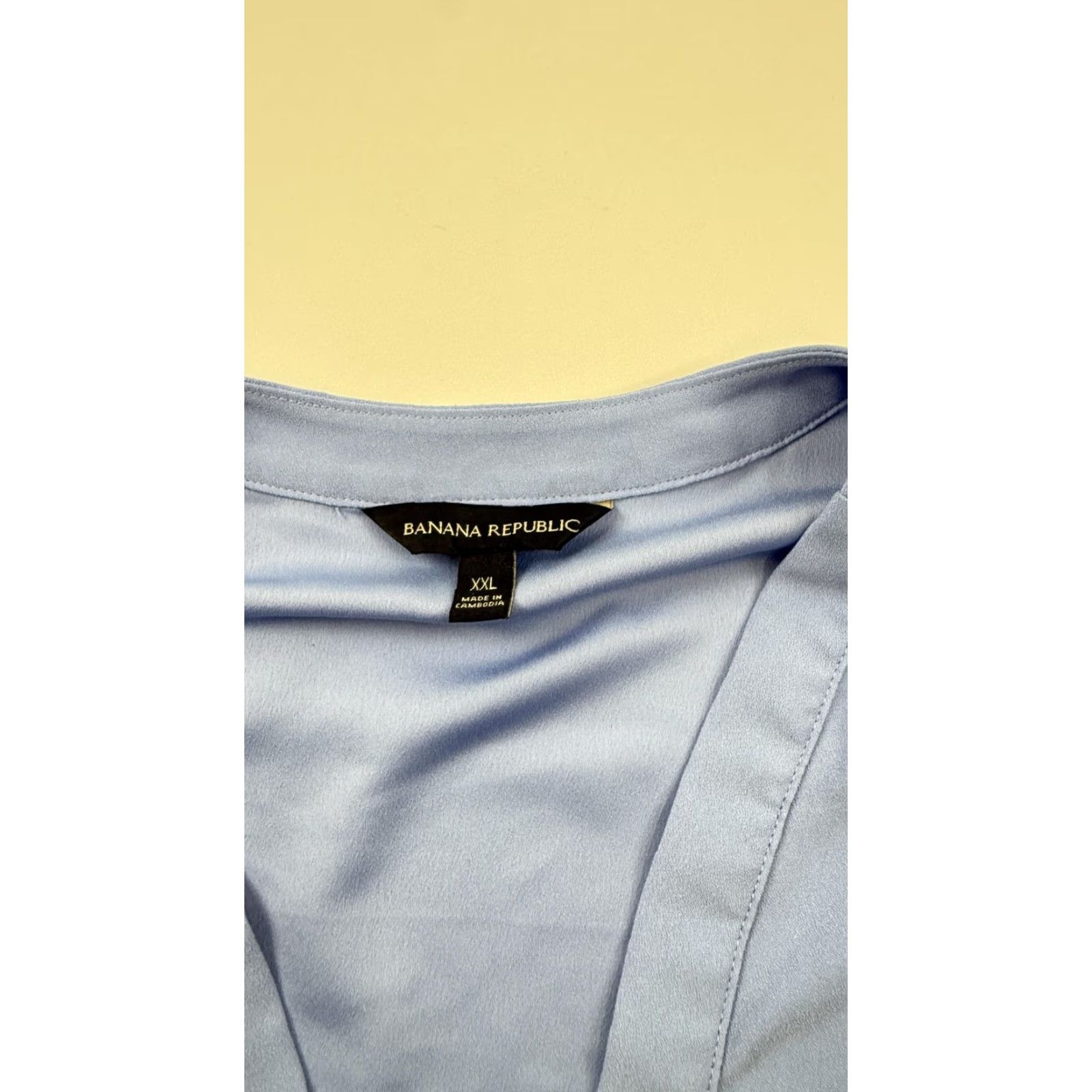 Banana Republic Banana Republic Shirt Womens XXL Blue V-Neck Short Sleeve Blouse Top Polyester Size XXL / US 16-18 / IT 52-54 - 3 Thumbnail