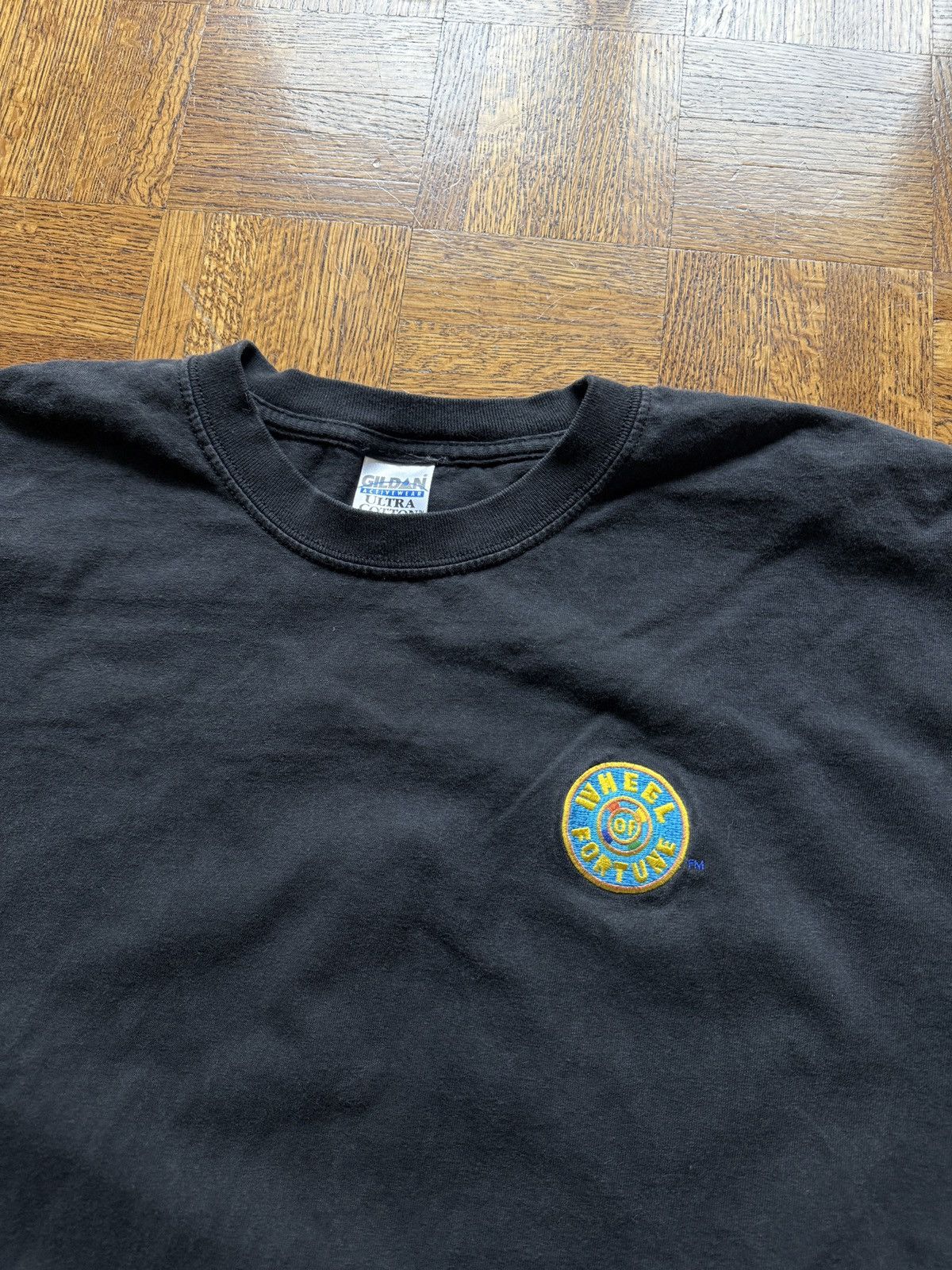 Vintage Vintage Y2K Wheel of Fortune Embroidered Promo Graphic Tee Size US XL / EU 56 / 4 - 3 Thumbnail
