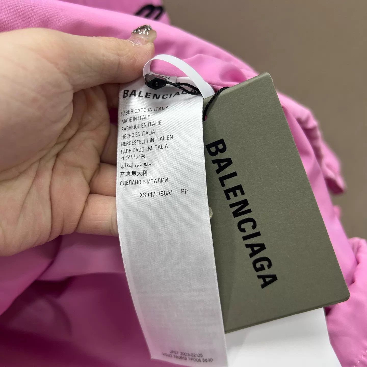 Balenciaga Balenciaga x Man Utd Pink Oversized Logo Print Coach Jkt XS Size US XS / EU 42 / 0 - 4 Thumbnail