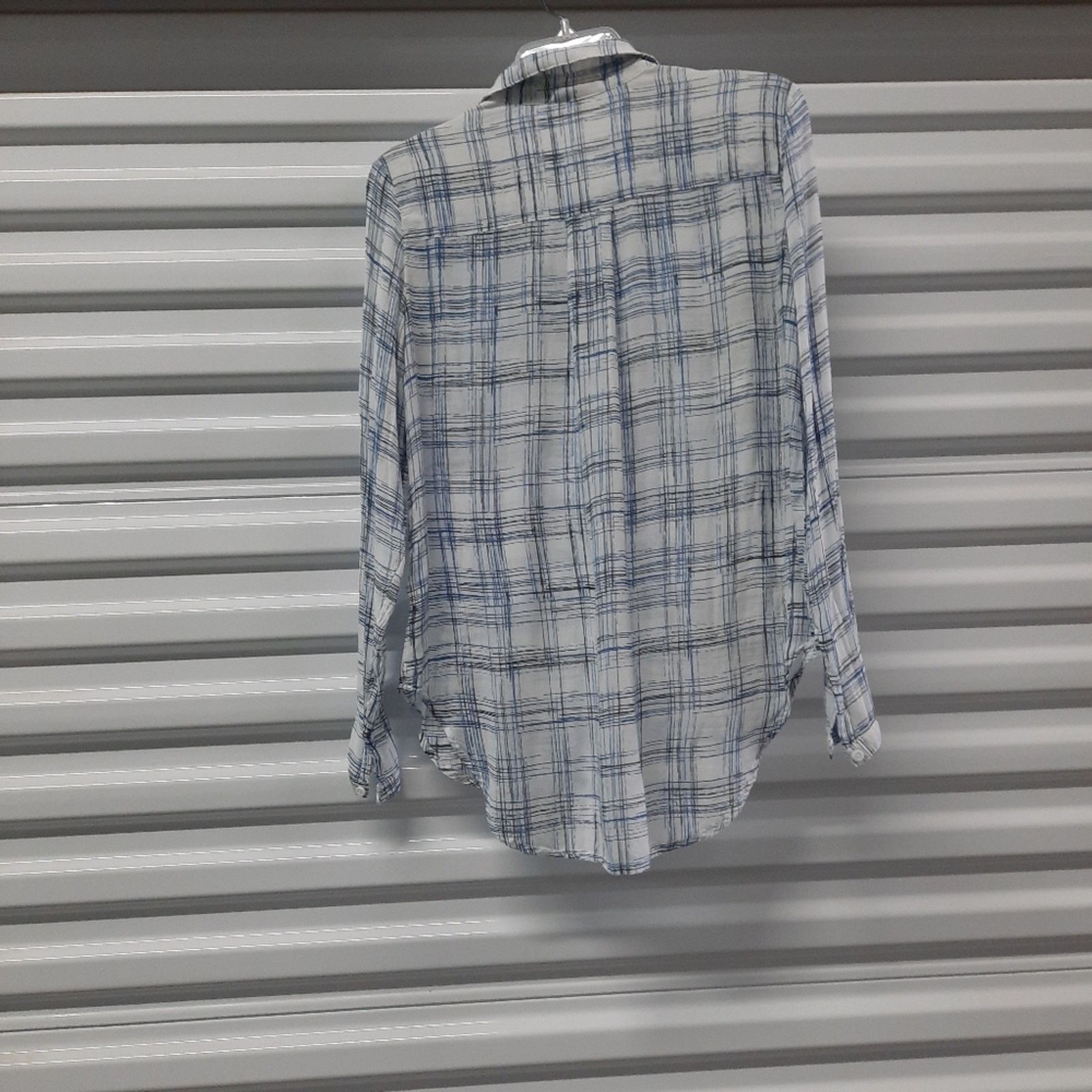 Anthropologie Anthropologie Cloth & Stone Women's Shirt Size XS Blue White Size XS / US 0-2 / IT 36-38 - 2 Thumbnail