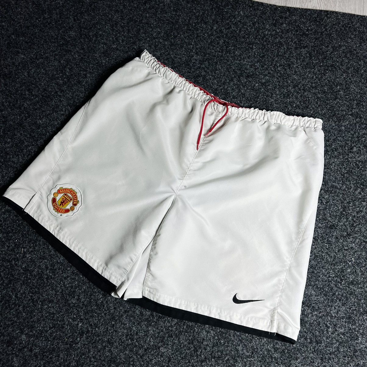 Nike × Vintage Manchester United shorts Nike football away 2007/2009 Size US 32 / EU 48 - 1 Thumbnail