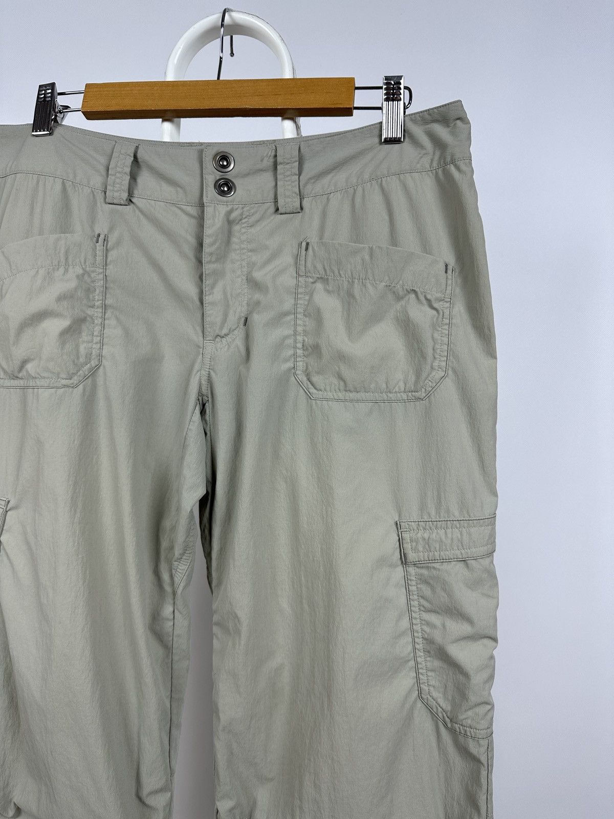 Arc'teryx Vintage Arcteryx Nylon Light Grey Cargo Pants Travis Style Size US 31 - 8 Thumbnail