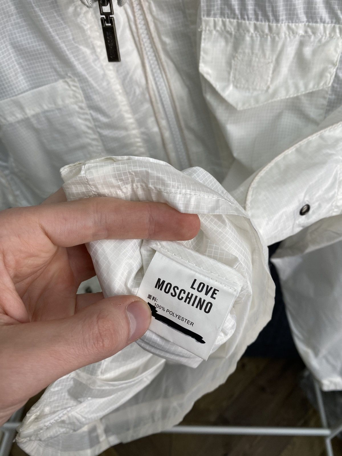 Love Moschino Love Moschino Women’s White Lightweight Jacket Zip Up Size M / US 6-8 / IT 42-44 - 7 Thumbnail