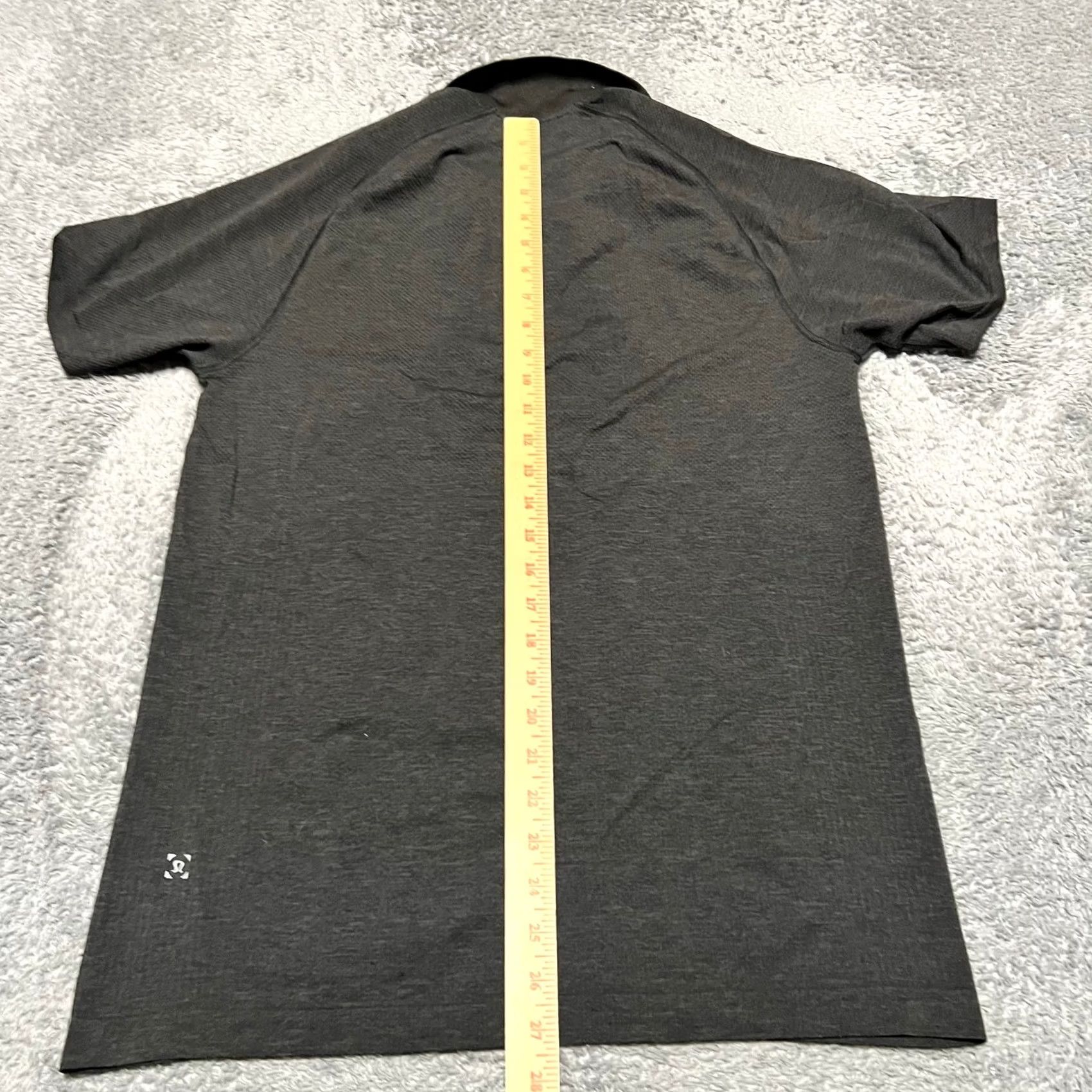 Lululemon Lululemon Polo Shirt Mens Medium Gray Short Sleeve Golf Performance M Mens Gray Polo Shirt Size US M / EU 48-50 / 2 - 5 Thumbnail