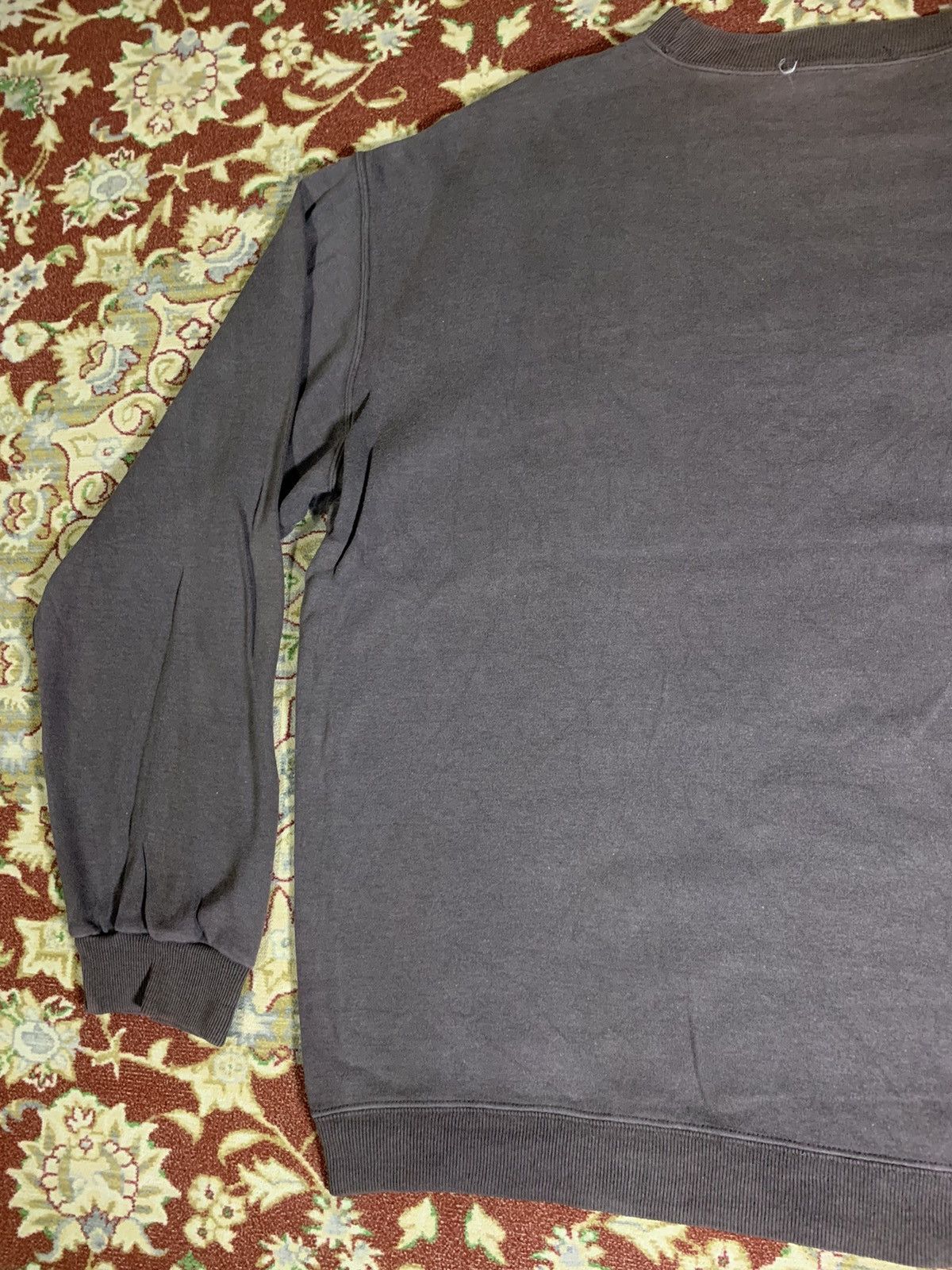 Salvatore Ferragamo × Vintage 90s SALVATORE FERRAGAMO EMBROIDERED LOGO SWEATSHIRT FADED Size US M / EU 48-50 / 2 - 13 Thumbnail