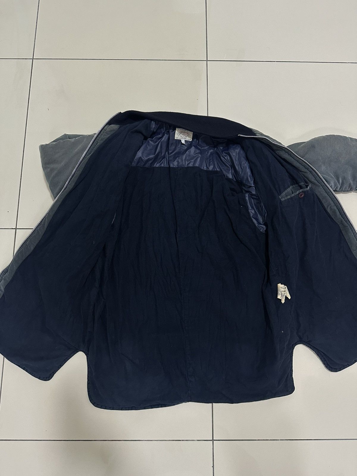 Giorgio Armani Vintage 80’s Armani Jeans Padded Bomber Jacket Oversized Size US M / EU 48-50 / 2 - 12 Thumbnail