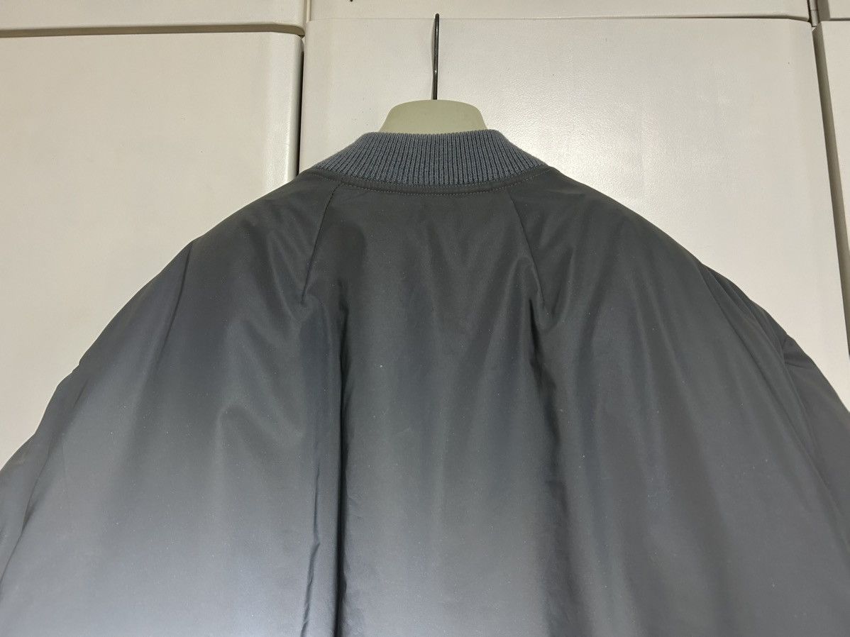 Rick Owens 48 Runway Gauntlet Puffer Bomber Reflex FW22 STROBE Size US M / EU 48-50 / 2 - 11 Thumbnail