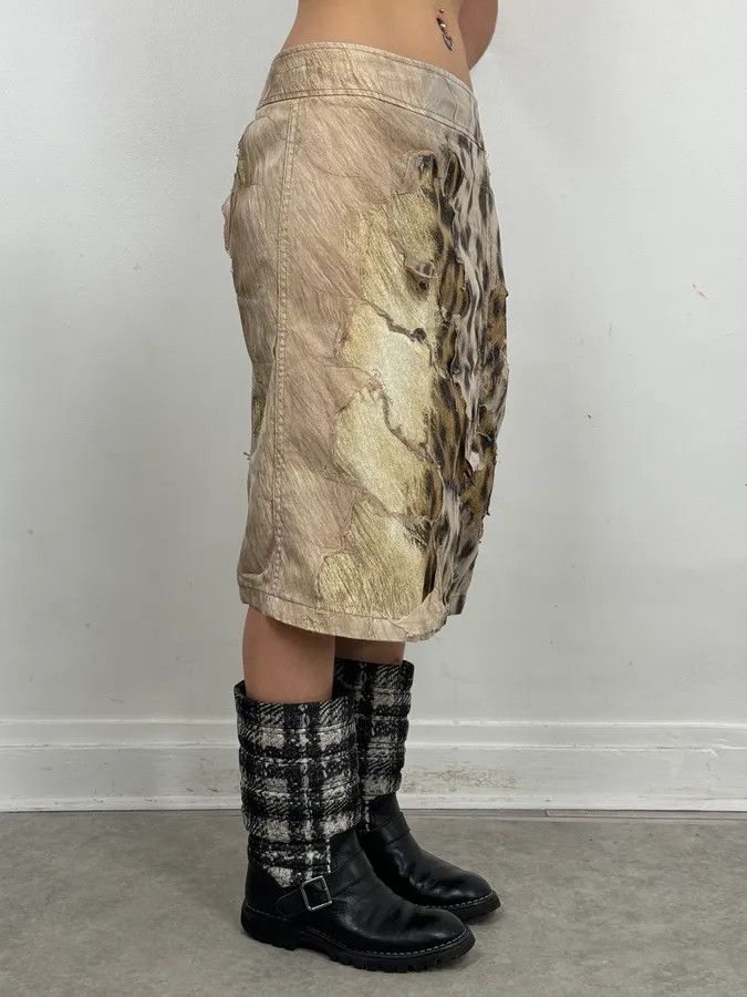 Roberto Cavalli 1990s Roberto Cavalli Beige Denim Destructured Leopard Skirt Size 30" / US 8 / IT 44 - 2 Thumbnail