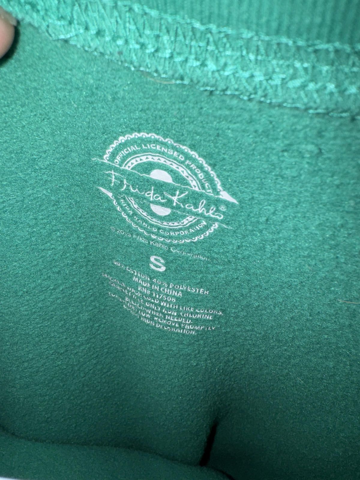 Other Frida Kahlo Green Sweatshirt with Floral Graphic Size S / US 4 / IT 40 - 2 Thumbnail