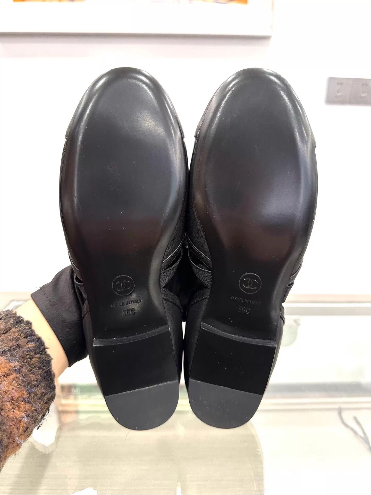 Chanel Chanel CC embossed bow Mary Janes black Size US 5.5 / IT 35.5 - 7 Thumbnail