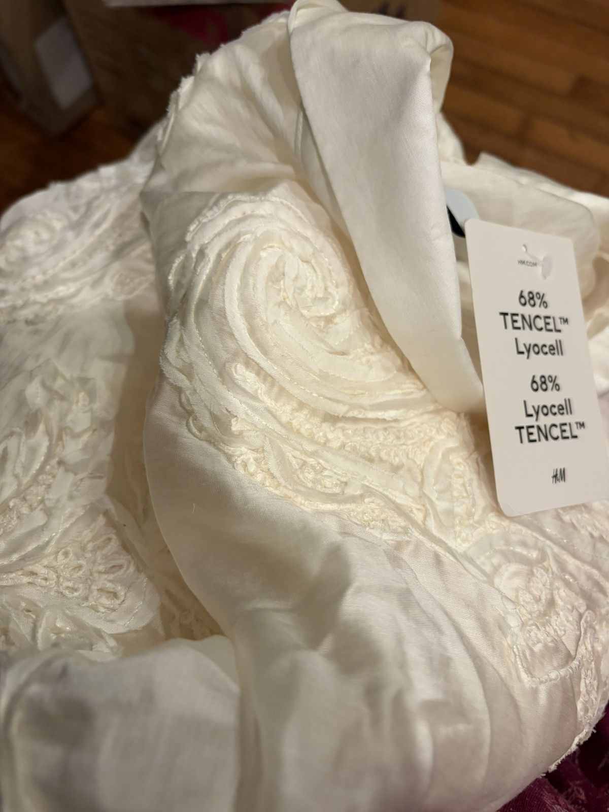 H&M H&M Cream Embroidered Semi-sheer Beaded Button-up Blouse Size S / US 4 / IT 40 - 7 Thumbnail
