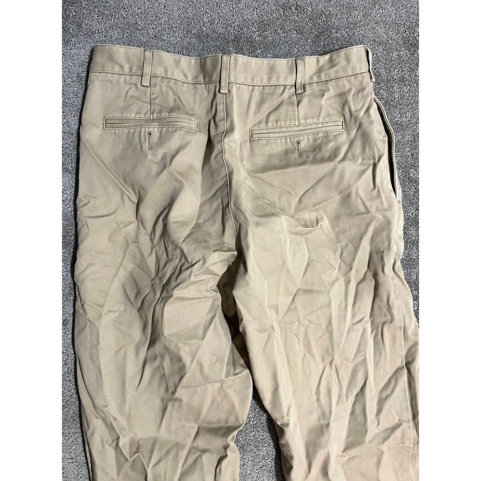 Lands' End Lands’ End Traditional Fit Tapered Leg Men’s Beige Pleated Pants Size 34 Size US 34 / EU 50 - 4 Thumbnail
