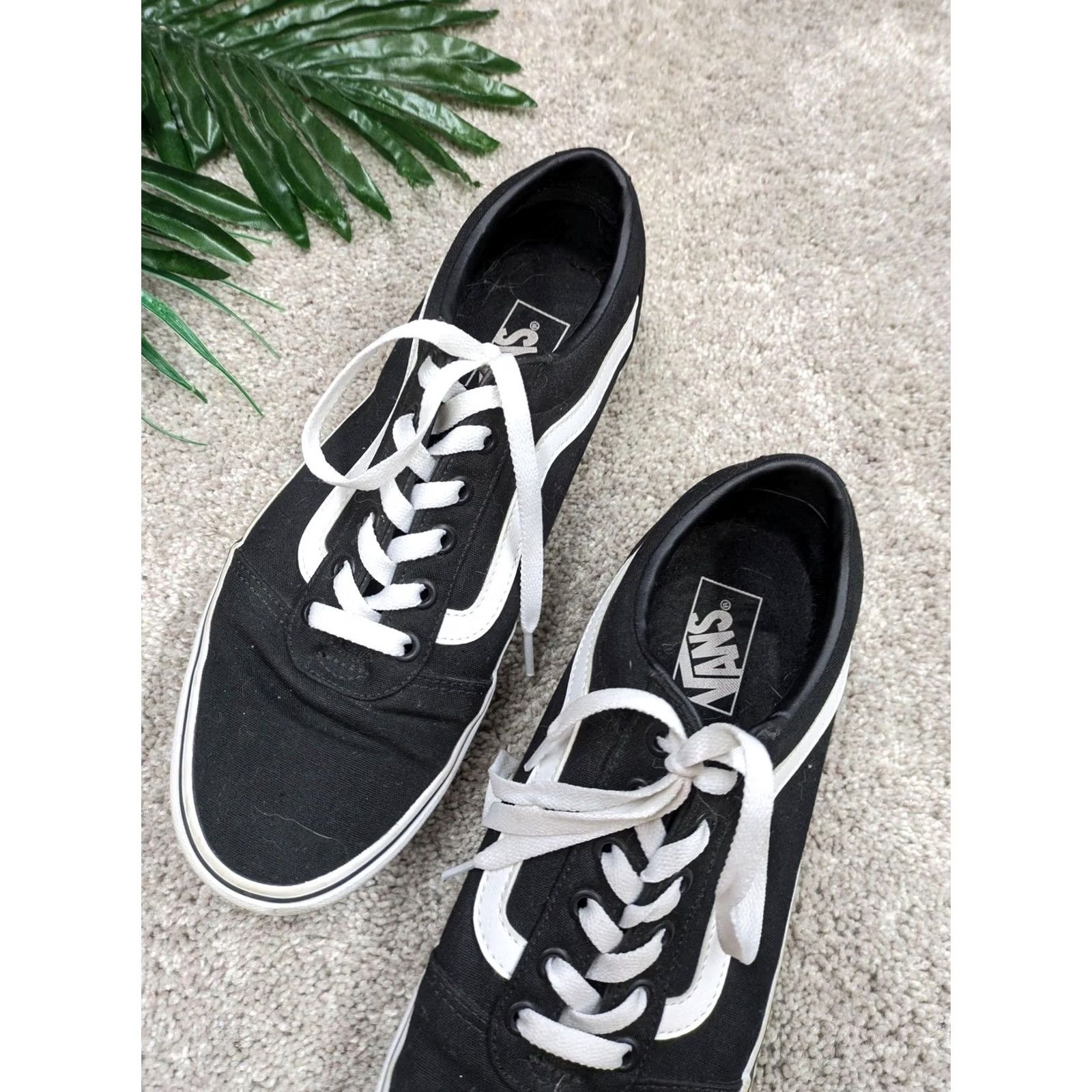 Vans VANS Old Skool Shoes Mens 10 Black Canvas Low Top Classic Skate Sneakers Size L / US 10 / IT 46 - 3 Thumbnail