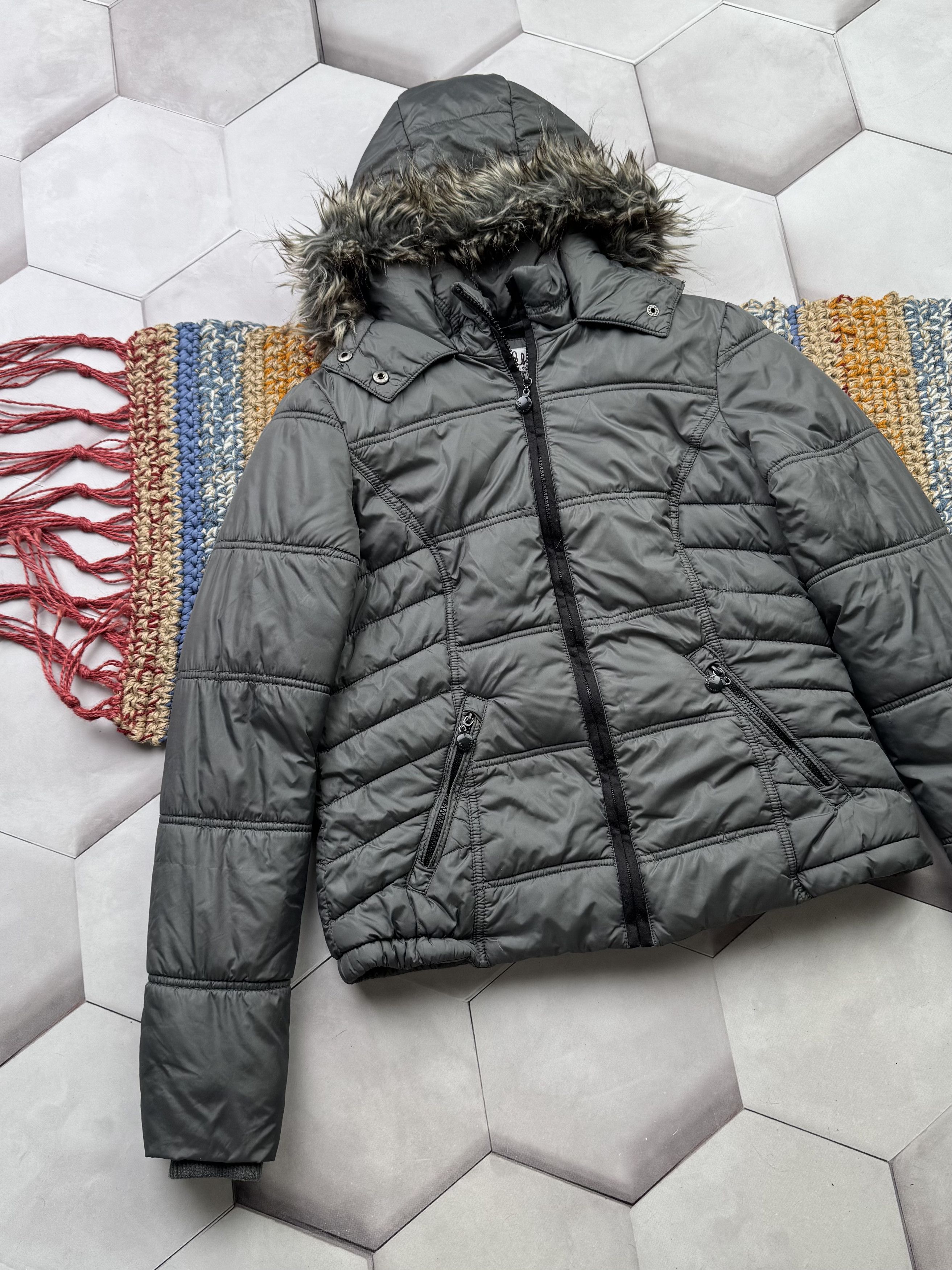 Japanese Brand Vintage Cropped Jacket With Faux Fur Hood (E4) Size M / US 6-8 / IT 42-44 - 2 Thumbnail