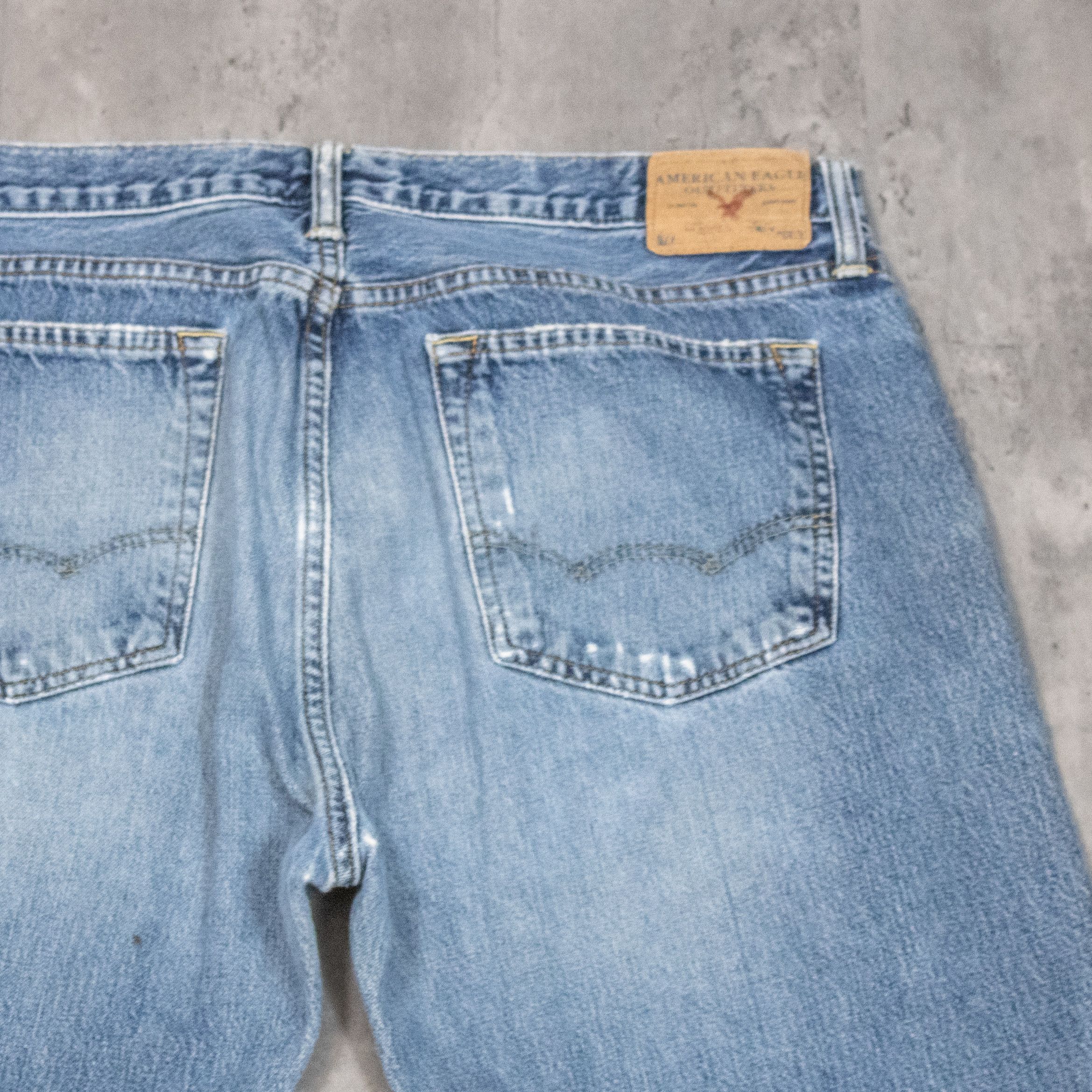 American Eagle Outfitters Y2K 00's Baggy Relax Bootcut Midwash Distressed Denim Pant's Size US 36 / EU 52 - 14 Thumbnail