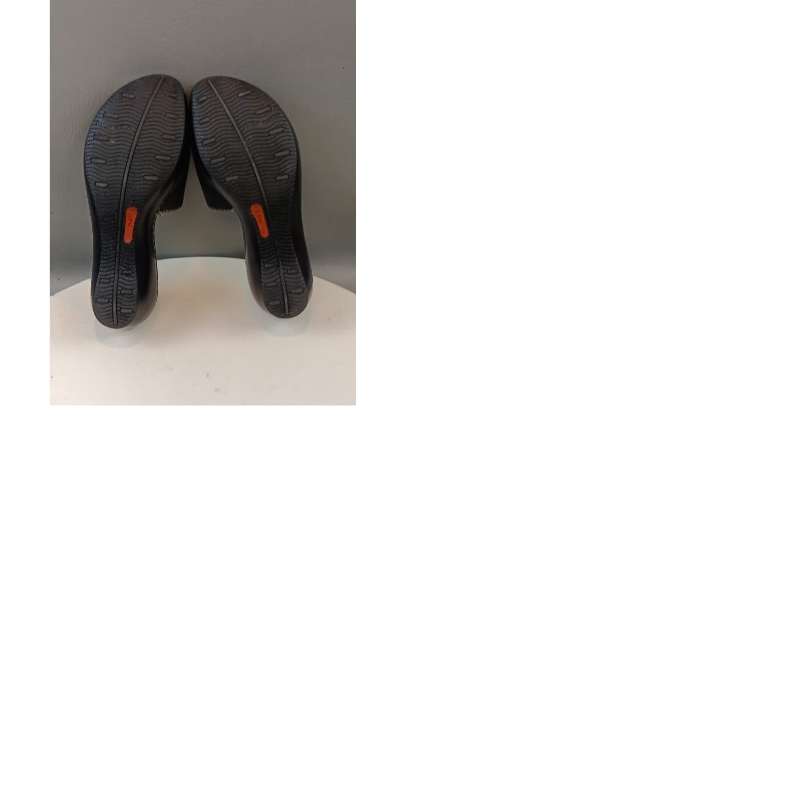 Born Born Women Sandal Slide Black Leather Mid Heel 9.5 US 40.5 EU Casual Shoes Womens Size US 10 / IT 40 - 12 Thumbnail