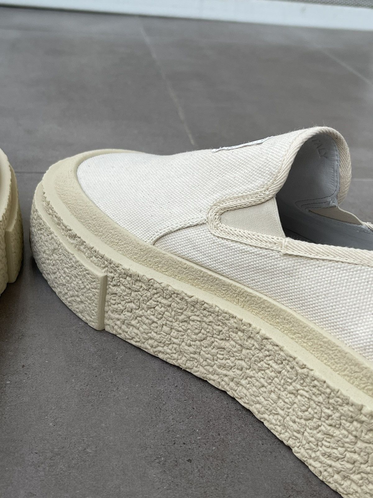 Maison Margiela !DS! SS23 Maison Margiela Logo Beige Slip Ons Size US 12 / EU 45 - 15 Thumbnail