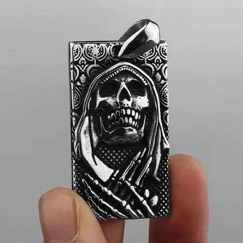 Japanese Brand Carved Stereo Card Skull Necklace Size ONE SIZE - 2 Thumbnail