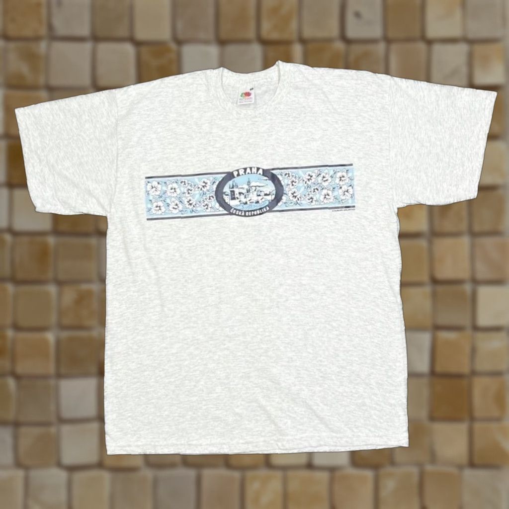 Fruit Of The Loom Fruit of the Loom T-Shirt Early 00’s Praha “Ceska Republika” Czech Republic Souvenir Graphic Front Print M Grey Mens Shirts Size US M / EU 48-50 / 2 - 1 Thumbnail