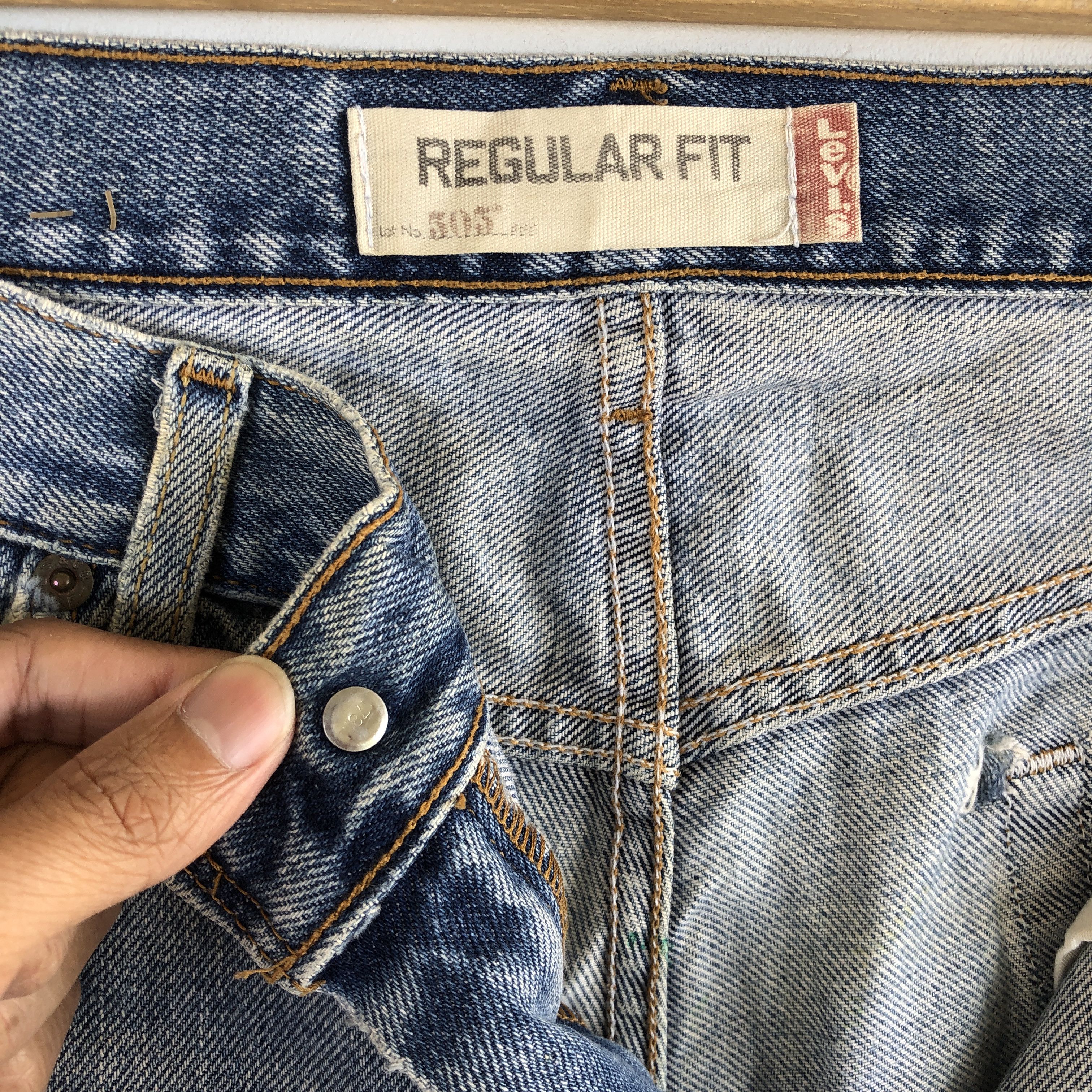 Levi's Vintage Levis Dirty Jeans Levi's 505 Faded Light Wash Denim Size US 34 / EU 50 - 7 Thumbnail