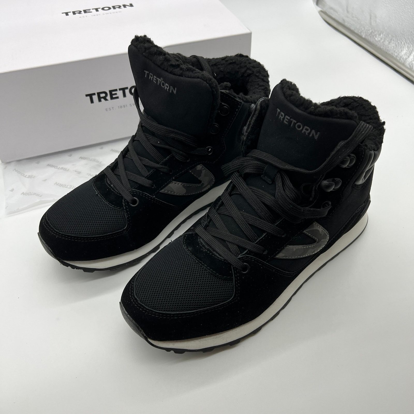 Tretorn Tretorn Lace-Up Hiker Boots Lily Size 8 Medium Black Color Size US 8 / IT 38 - 2 Thumbnail