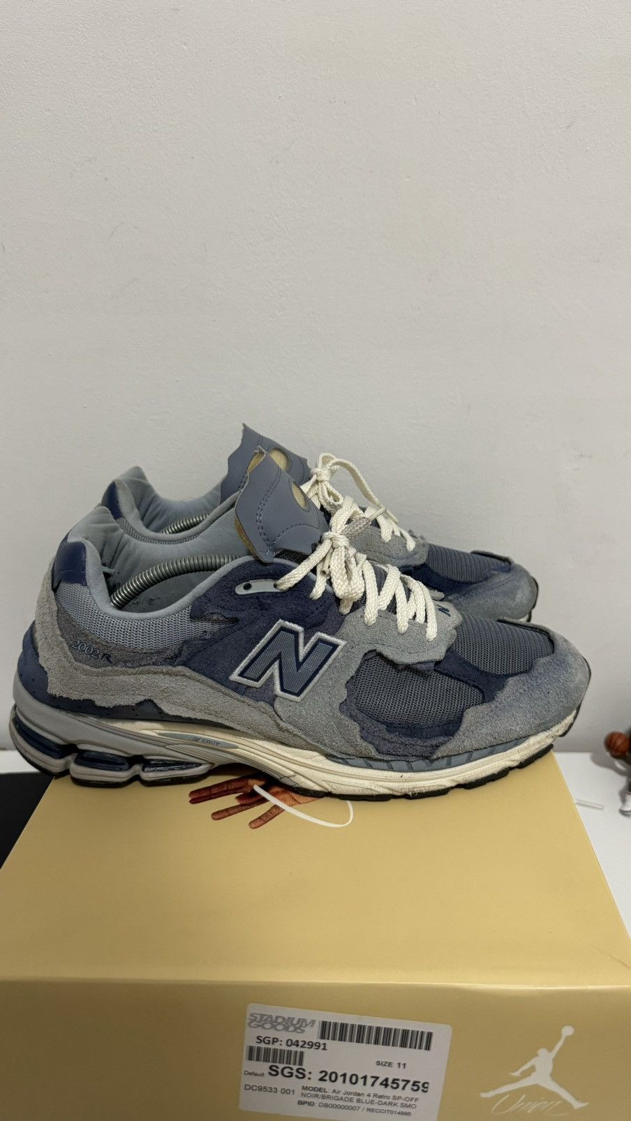 New Balance NEW BALANCE 2002 R Size US 11.5 / EU 44-45 - 2 Thumbnail
