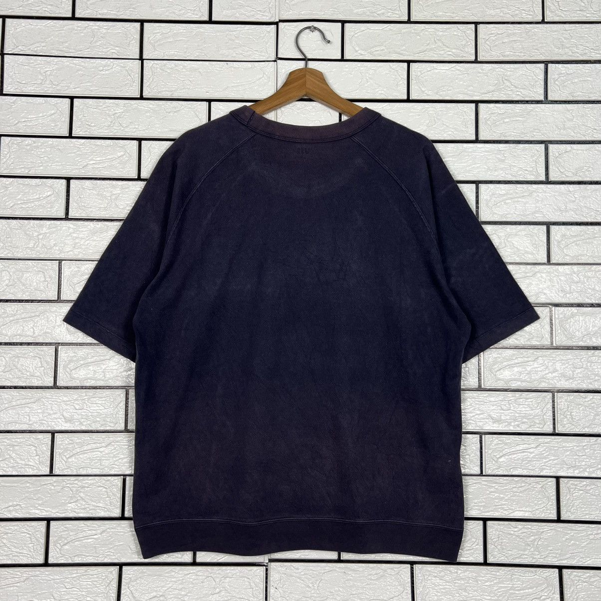 Uniqlo UNIQLO YALE University Big Logo T Shirt #4223-C192 Size US L / EU 52-54 / 3 - 12 Thumbnail