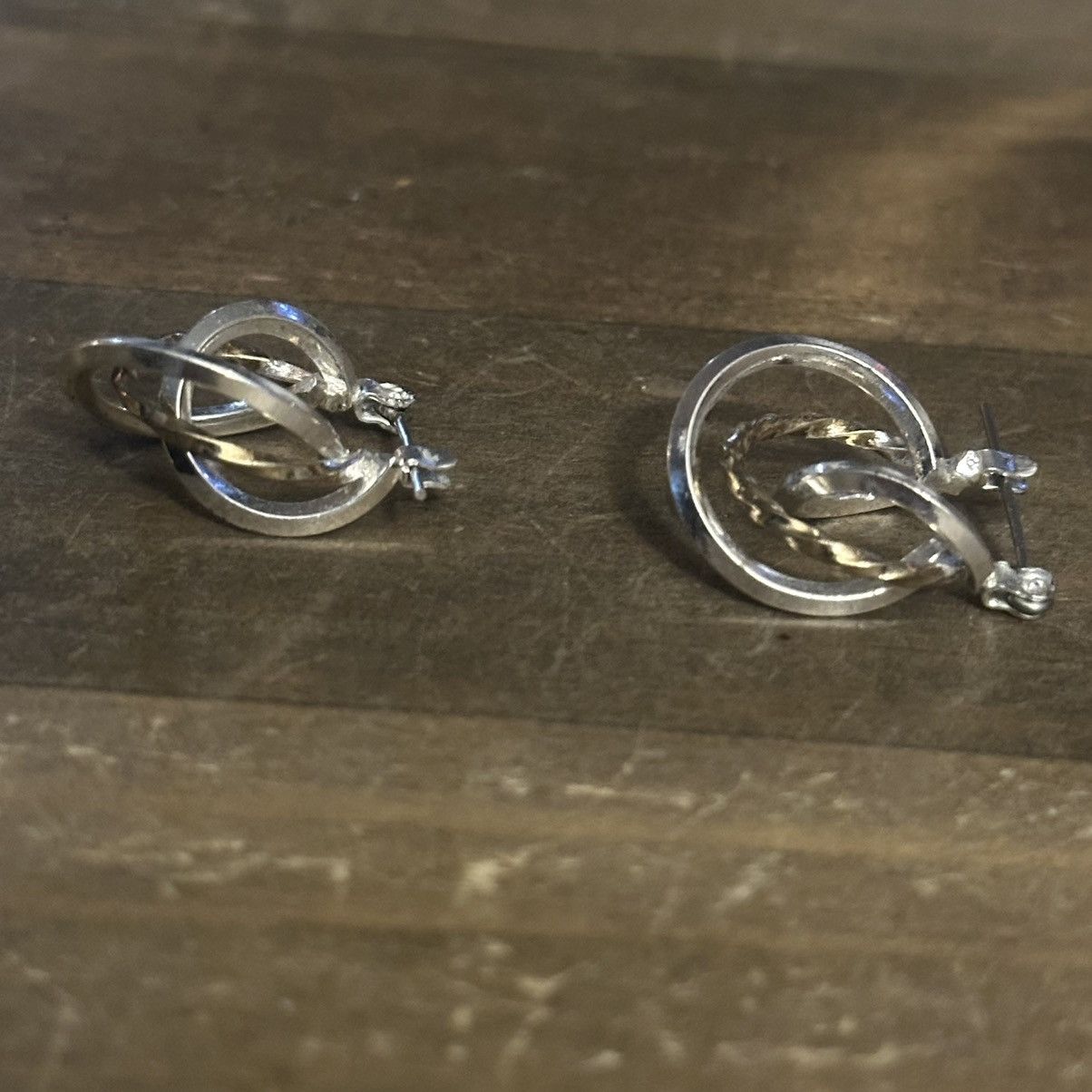 Other Two tone intertwined hoop earrings Size ONE SIZE - 3 Thumbnail