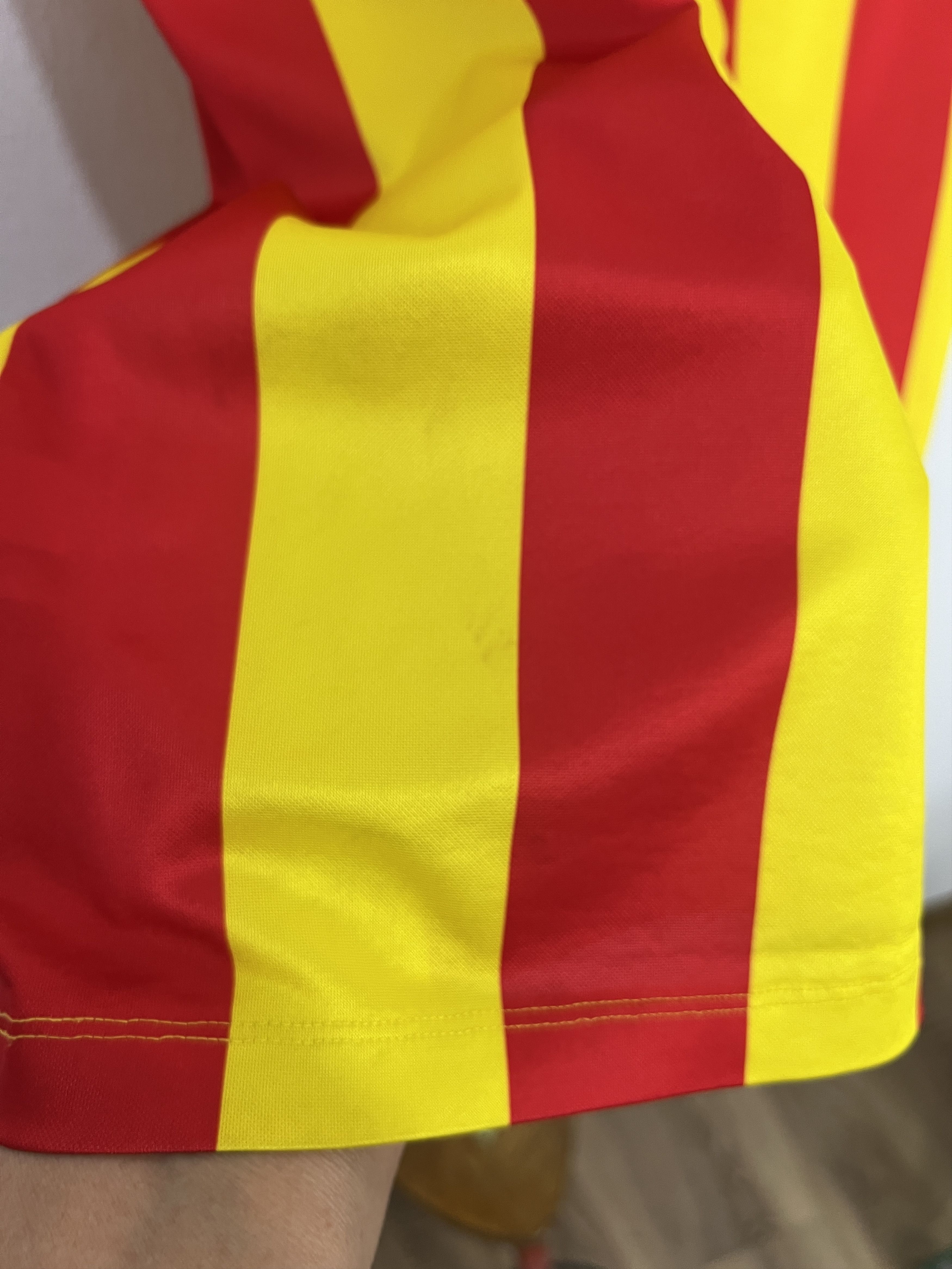Nike Barcelona Away football shirt 2013 Soccer Nike Jersey Mens Size US L / EU 52-54 / 3 - 16 Thumbnail