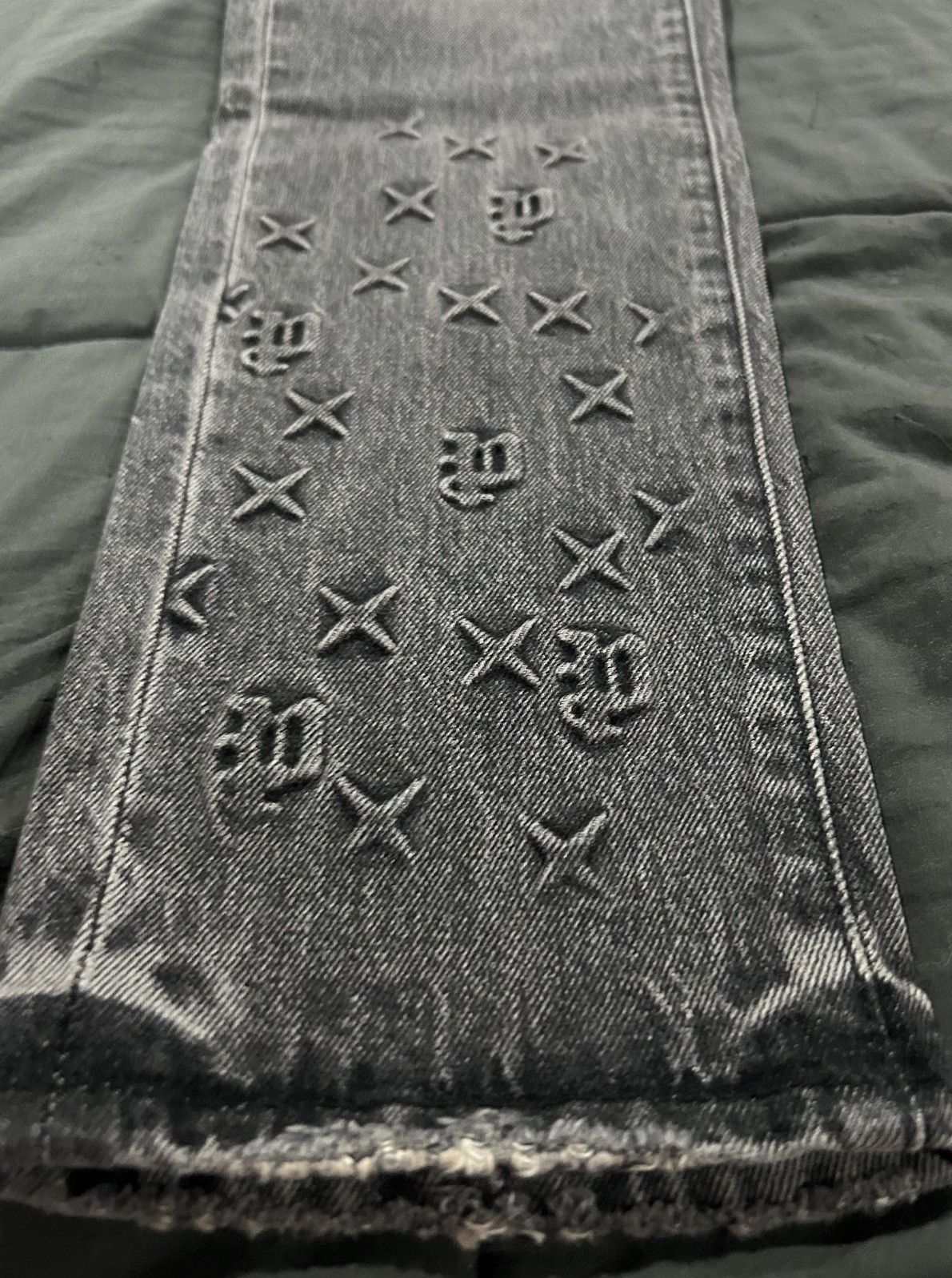 Purple Brand Purple Brand P001 “Embossed Monogram” Skinny Jeans Size 32 Size US 32 / EU 48 - 3 Thumbnail