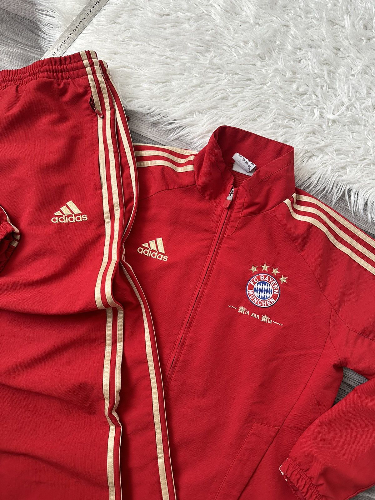 Adidas Adidas Bayern Munich 2011-2013 Red Training Tracksuit hype Size US L / EU 52-54 / 3 - 2 Thumbnail